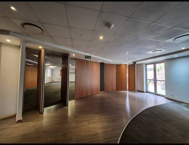 10,702M² OFFICE TO LET IN ILLOVO